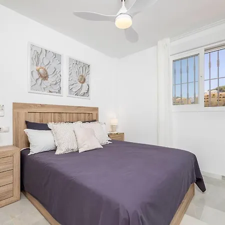 Beautiful 2-bedroom Flat - Pool And Paddle Court Appartement *