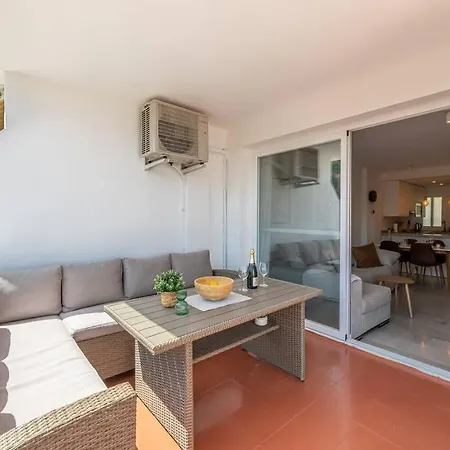 Apartment Beautiful 2-bedroom Flat - Pool And Paddle Court
