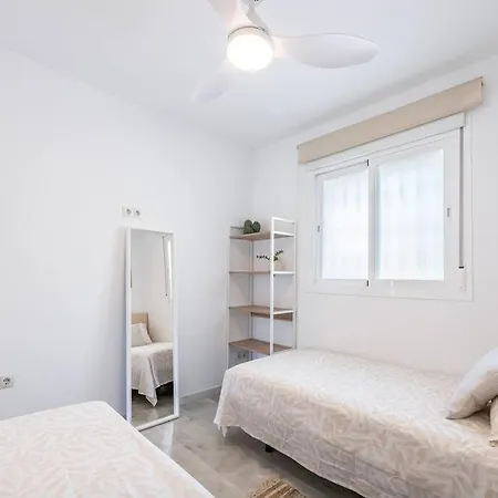 Apartment Beautiful 2-bedroom Flat - Pool And Paddle Court