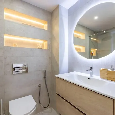 Beautiful 2-bedroom Flat - Pool And Paddle Court Apartment Malaga