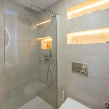Apartment Beautiful 2-bedroom Flat - Pool And Paddle Court