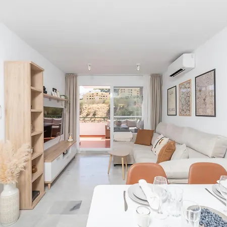 Apartment Beautiful 2-bedroom Flat - Pool And Paddle Court